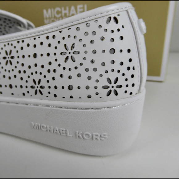 Michael Kors Trent Leather Floral Slip On Sneaker - Picture 3 of 8